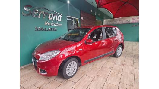 RENAULT - SANDERO - 2013/2013 - Vinho - R$ 39.900,00