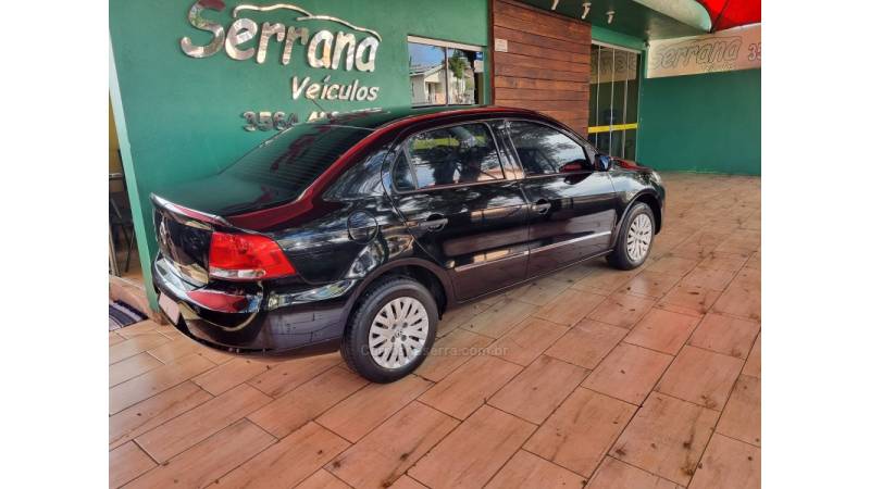 VOLKSWAGEN - VOYAGE - 2010/2011 - Preta - R$ 29.900,00